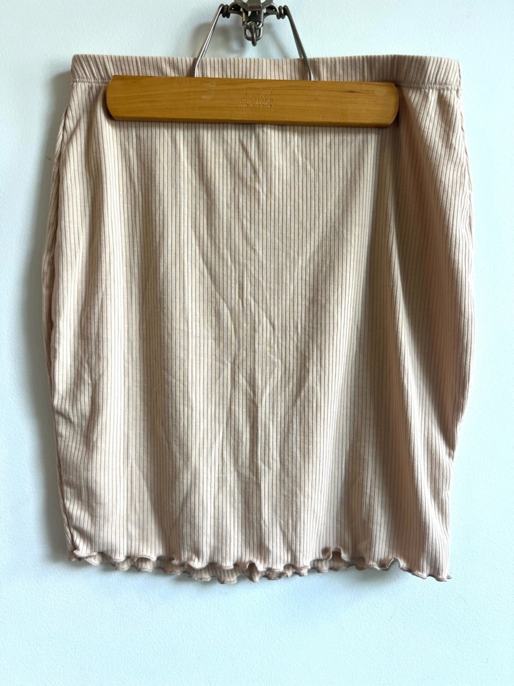 Minimalist Fashion Nova Beige Ribbed Knit Mini Skirt with Lettuce Hem Junior L